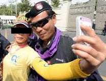 thai army selfies