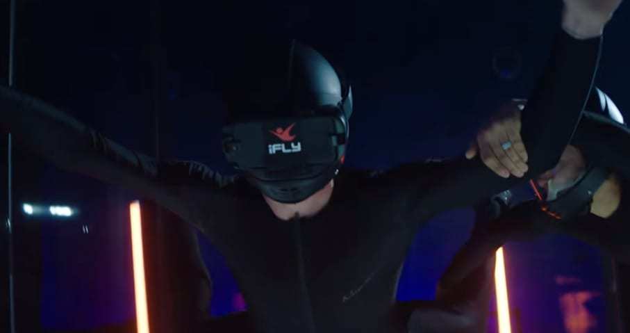 Virutal Reality Technoloyg - iFLY Indoor VR Skydiving