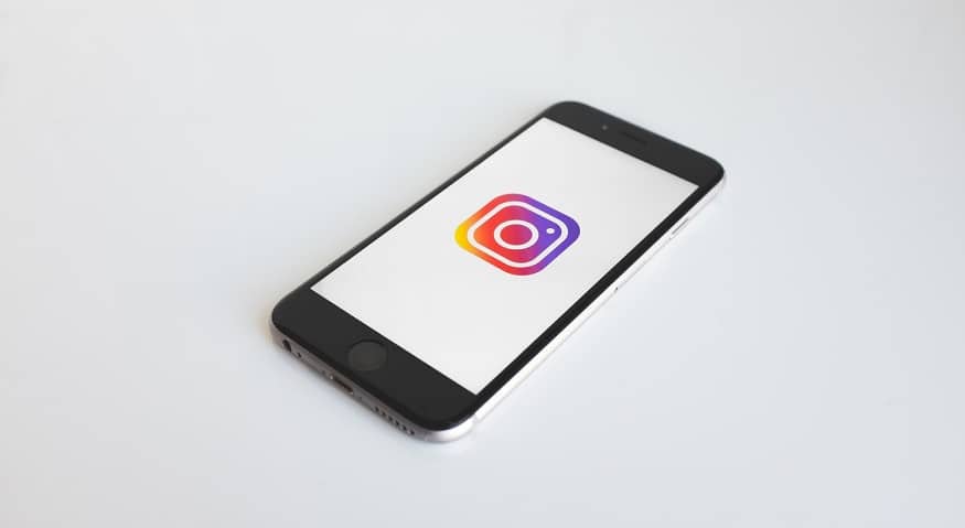 Instagram QR Code Nametag - Instagram Logo on Smartphone