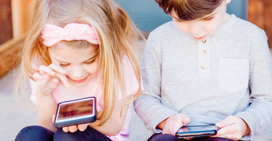 Mobile phone habits - Children with smartphones