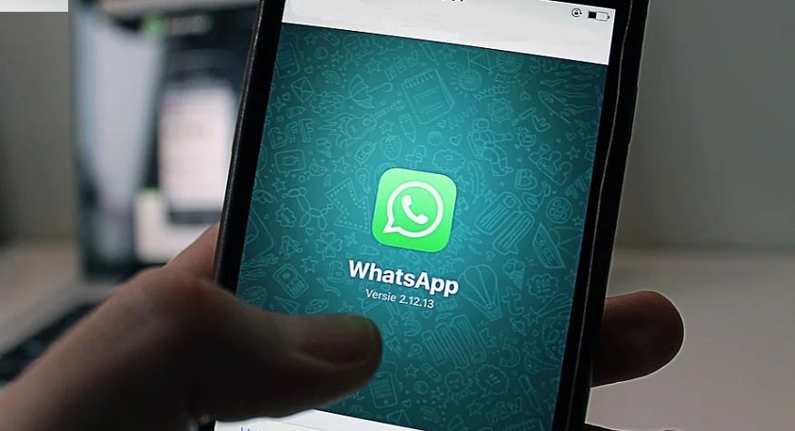 WhatsApp users - mobile user accessing WhatsApp