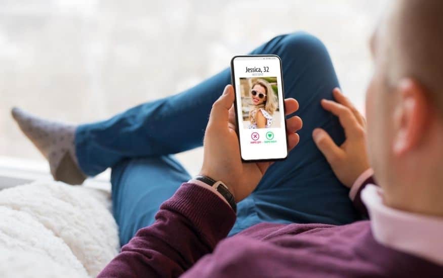 The Downsides of Dating Apps, and How to Overcome Them