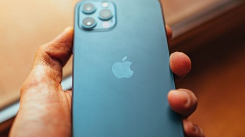 Mobile wallet - Back of iPhone - Blue case