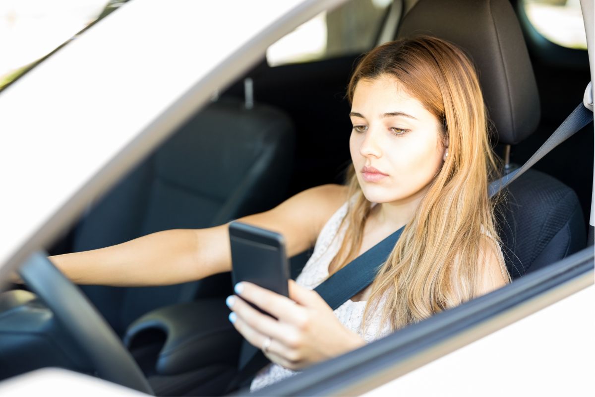 Artificial intelligence technology - Distracted Driving