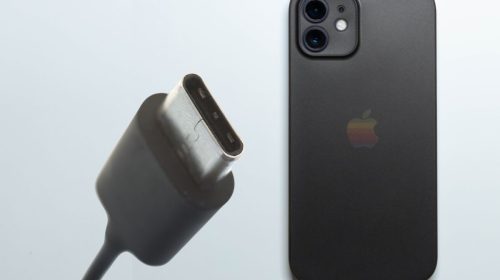 USB-C Cable and iPhone