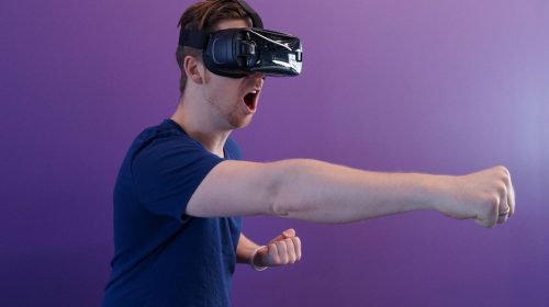 Virtual Reality - Playing Game