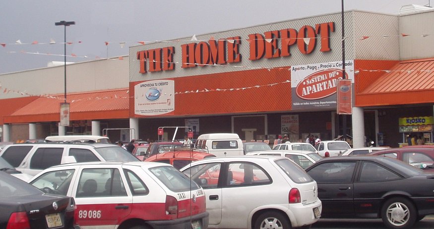 Interconnected multi-channel retailer - Home Depot Store