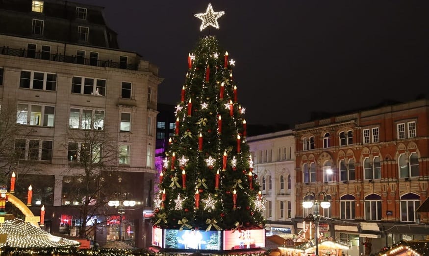 QR code Tour - Christmas Tree in City