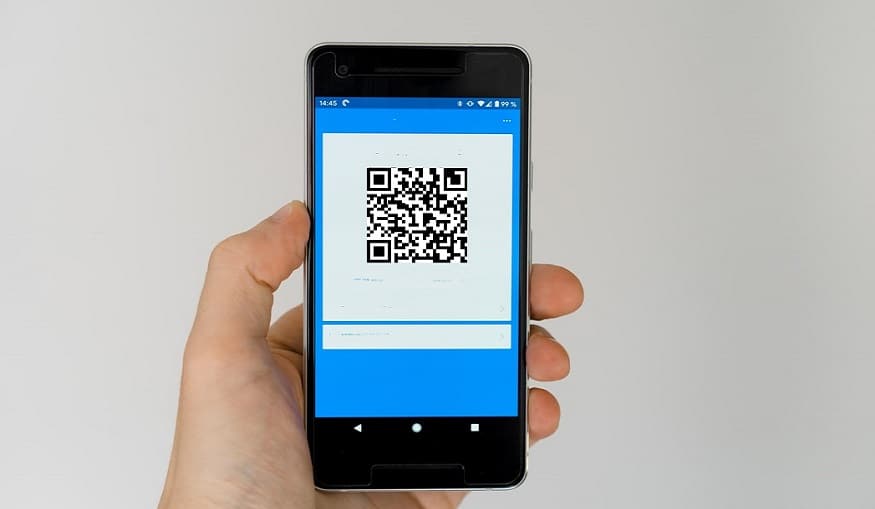 QR code name verification - QR Code displayed on mobile phone