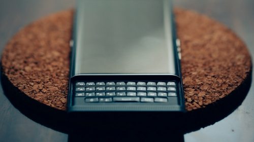 5G BlackBerry - BlackBerry Smartphone with keyboard