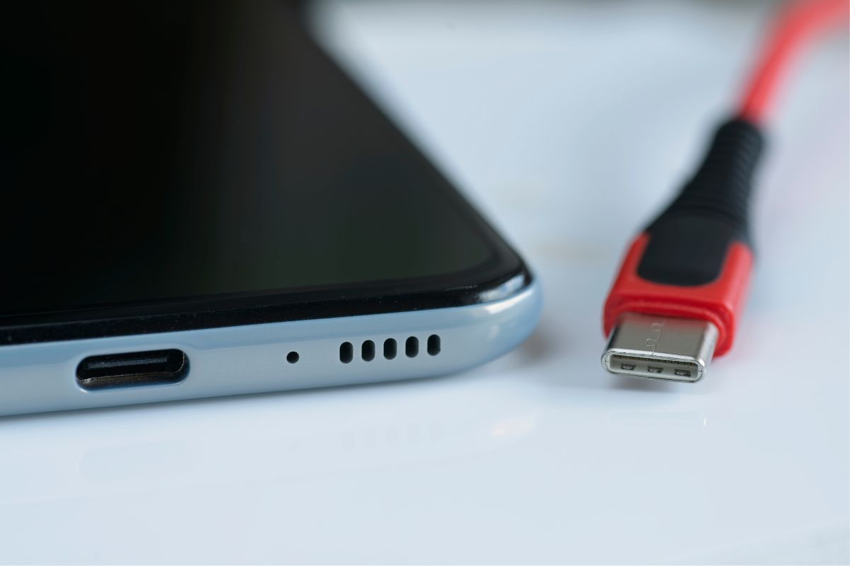 Charging Port - cable - phone