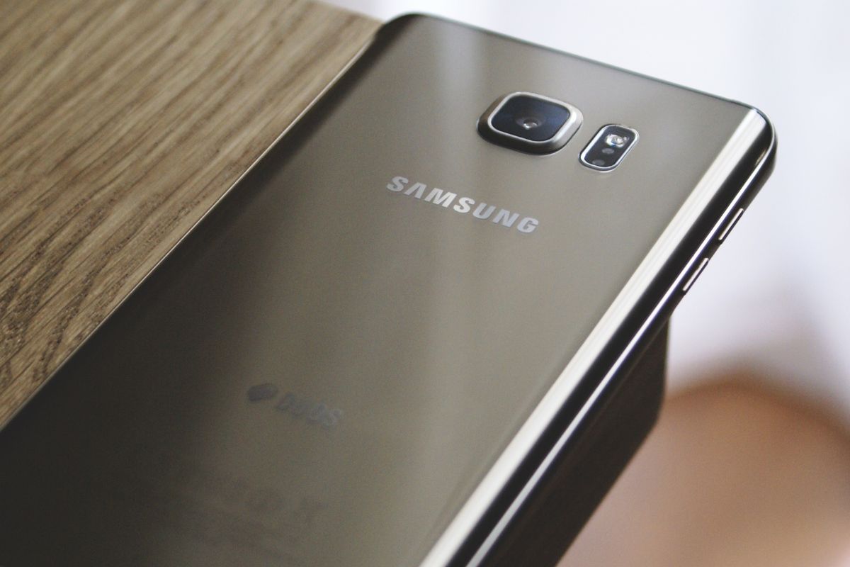 Mobile wallet app - Samsung phone