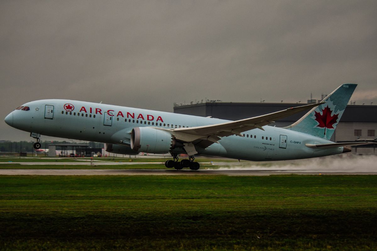 Facial recognition tech - Air Canada Plane