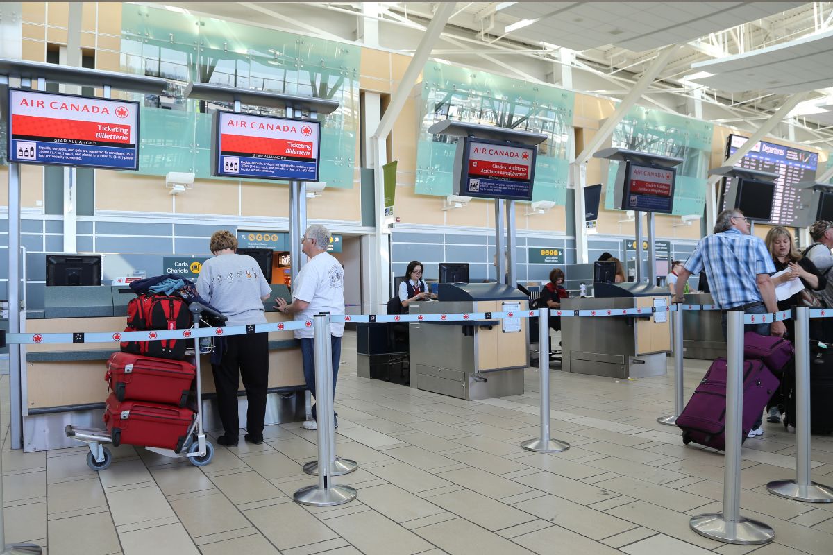 Facial recognition tech - Air Canada - airport