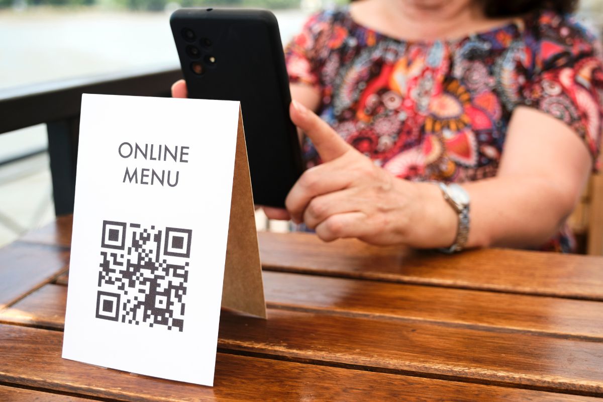 QR codes - online menu via QR code scan