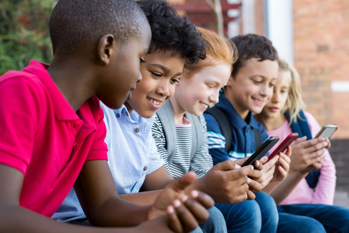 Social media - Children using mobile phones