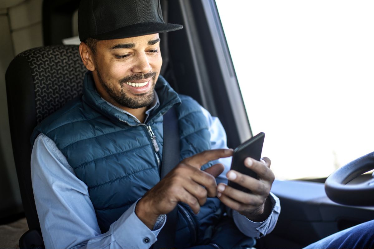 Mobile wallet - Truck Driver using Phone