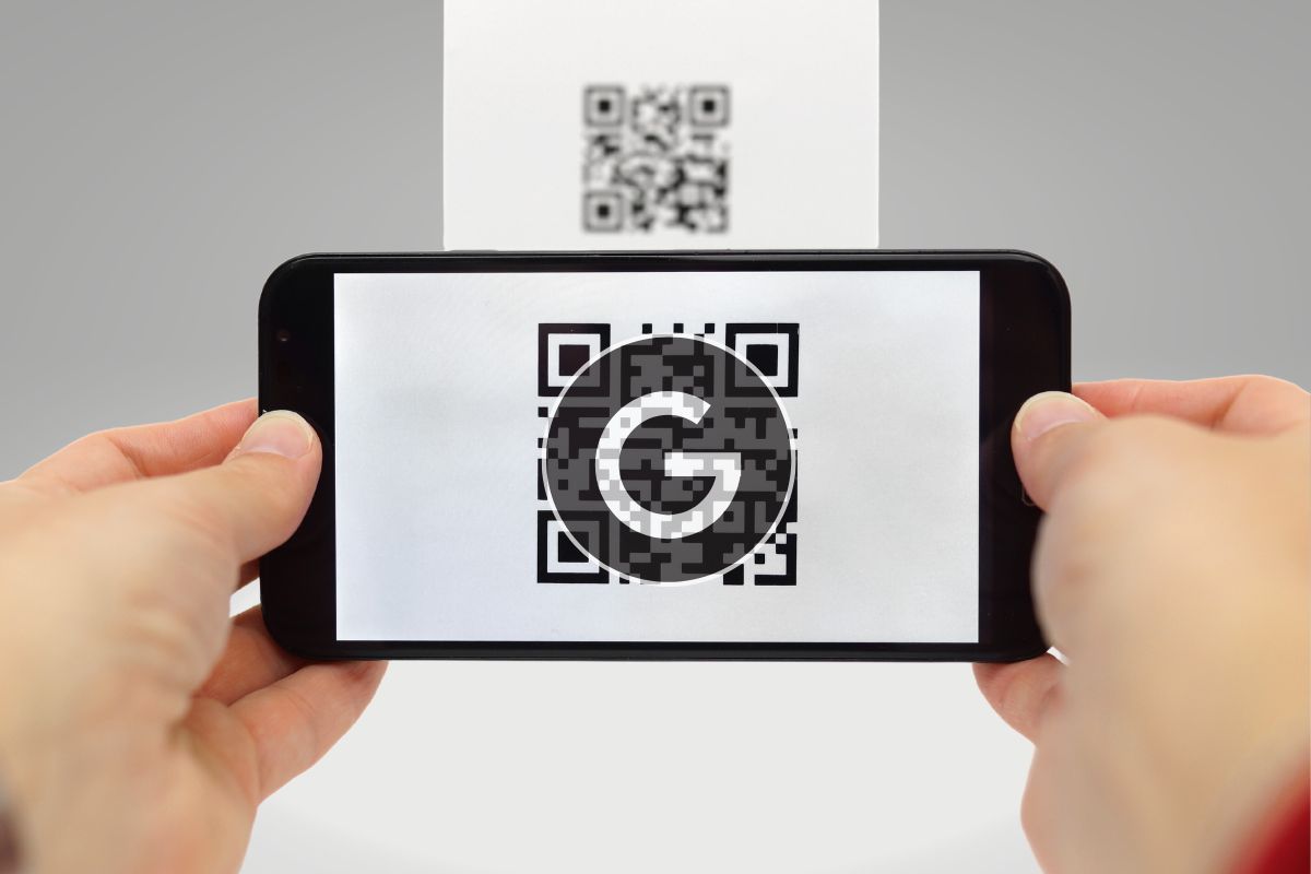 QR code scan - Google Logo