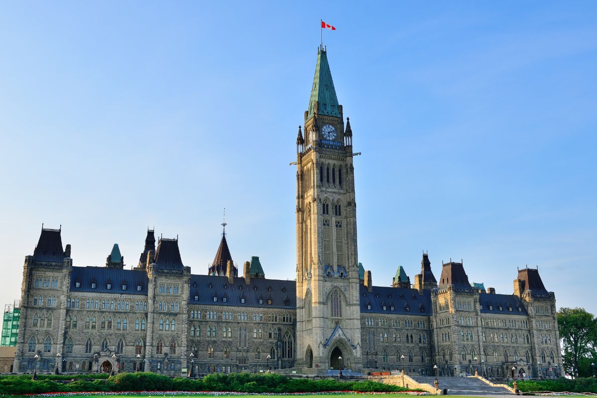 Chinese app ban - Image of Canadian federal government building