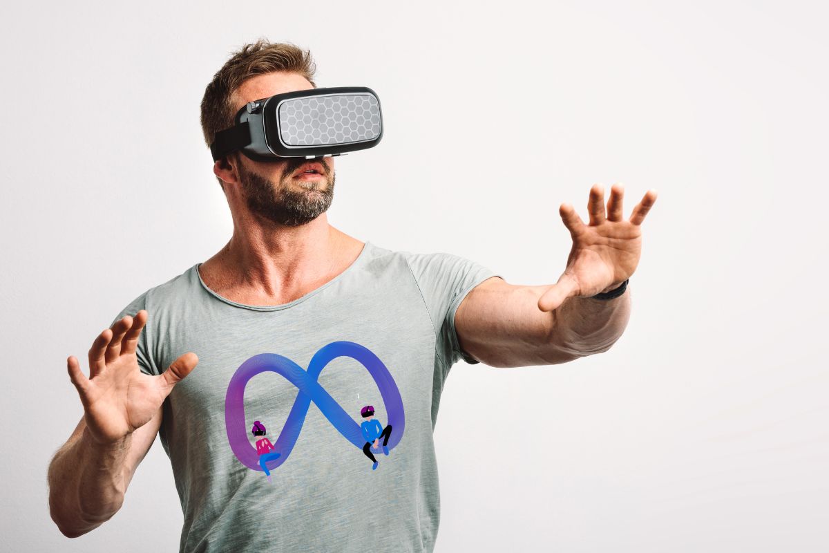 VR Technology - Mega Logo on T-Shirt